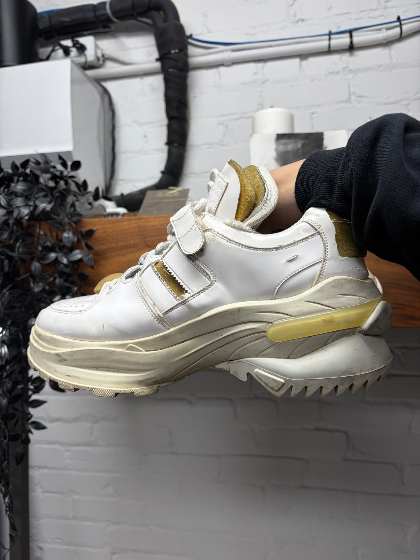 Maison Margiela ‘Retro Fit’ Reconstructed Leather Low Top Sneakers