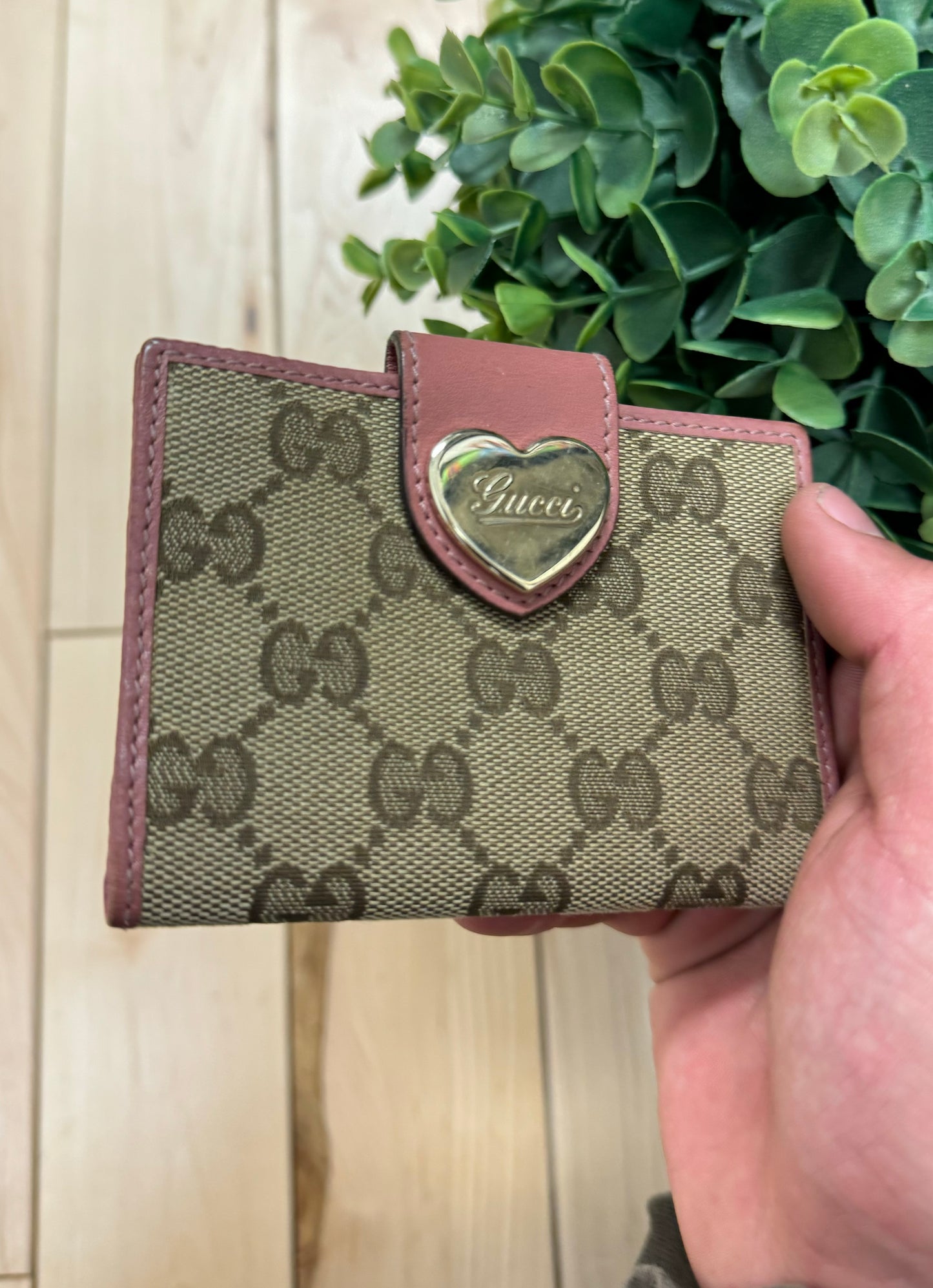 Gucci GG Monogram Gold Heart Pink Leather Cardholder Wallet