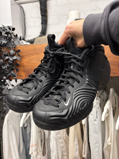 Comme Des Garçons Homme Plus x Nike ‘Foamposite’ Black High Top Sneakers