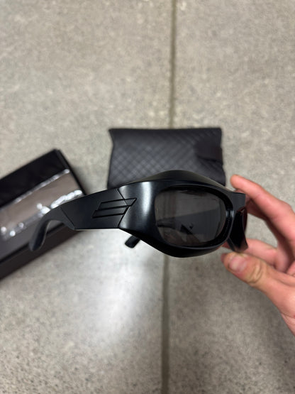 Bottega Veneta ‘Cyclone’ Black Oval Shape Sunglasses