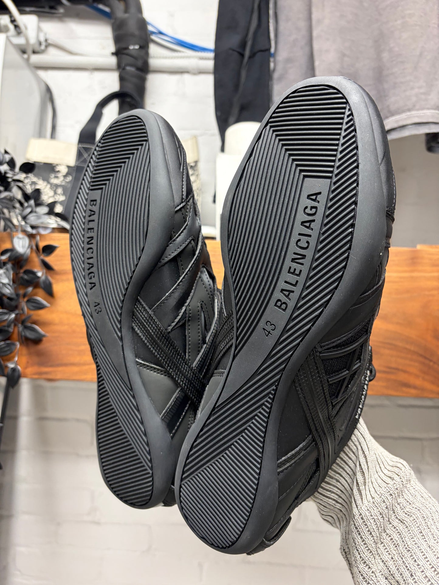 Balenciaga ‘Drive’ Black Leather Low Top Sneakers