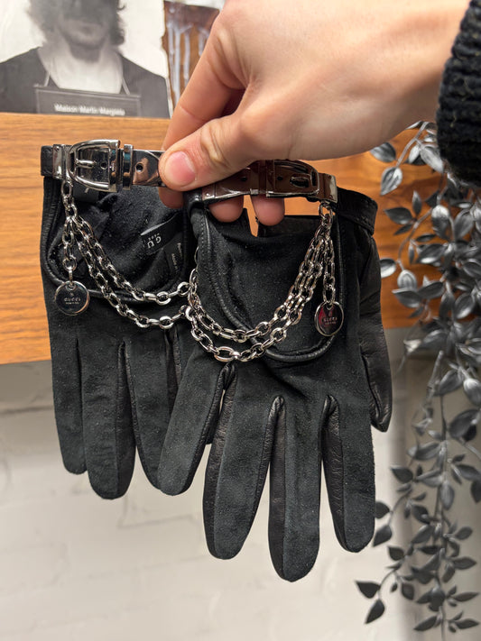 2005 Gucci by Frida Giannini ‘Chain Wristlet’ Black Suede Driver’s Gloves