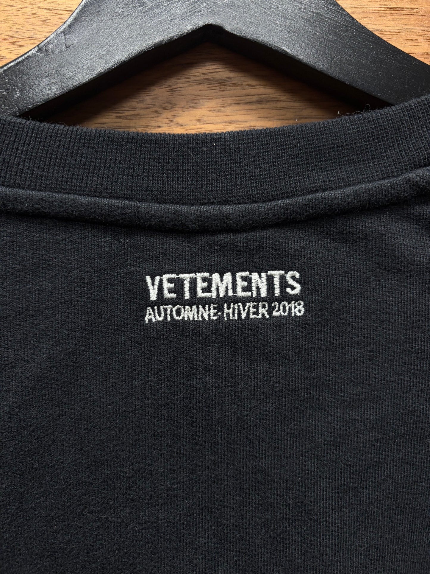 AW2018 Vetements ‘Beverly Hills’ Embroidered Logo Sweatshirt
