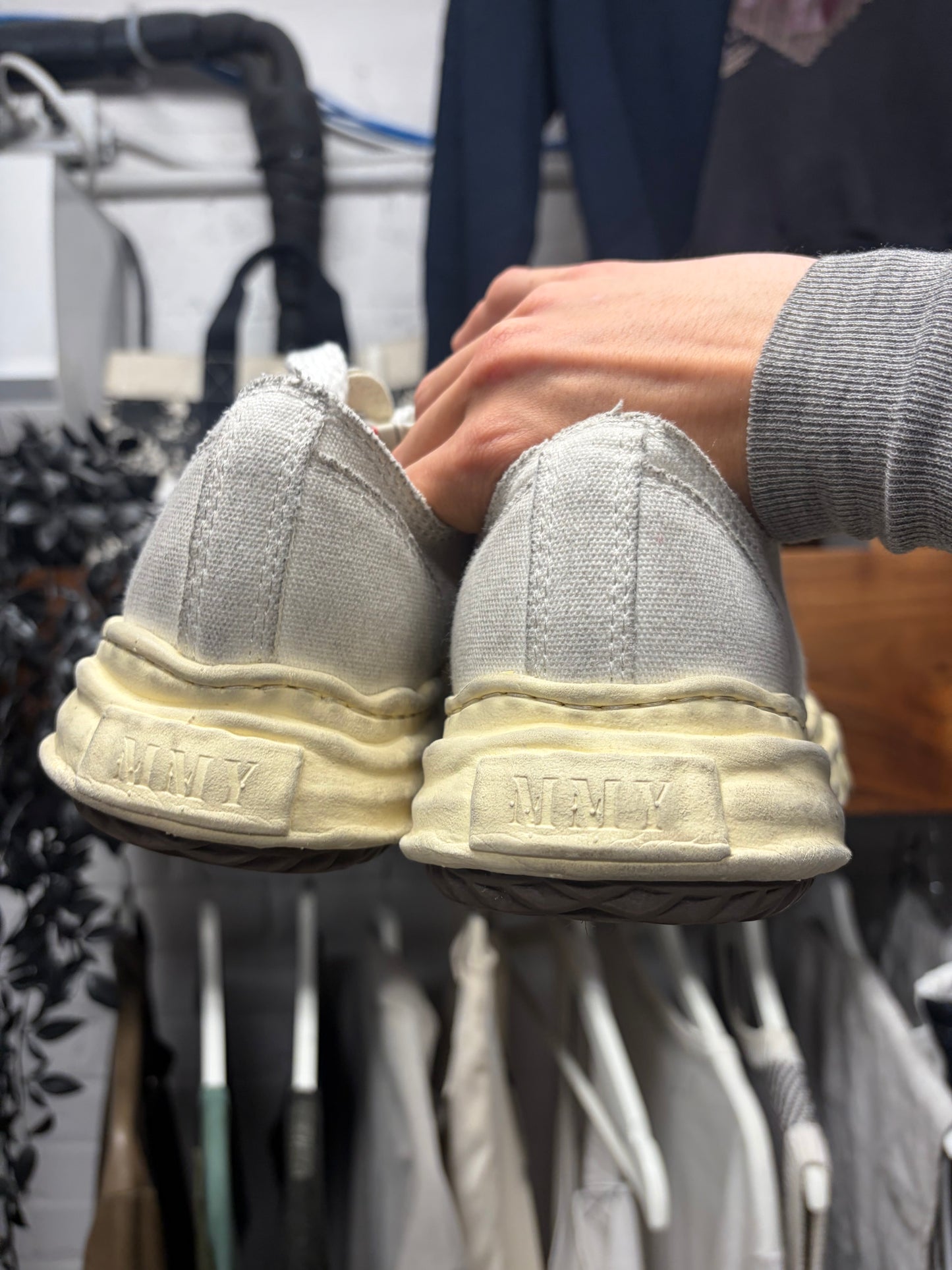 Miharayasuhiro ‘Melted Sole’ Dirty White Low Top Sneakers
