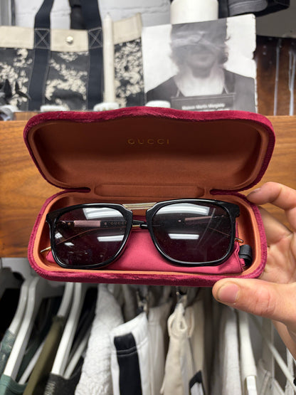 Gucci ‘GG0842S’ Square Frame Black/Gold Sunglasses
