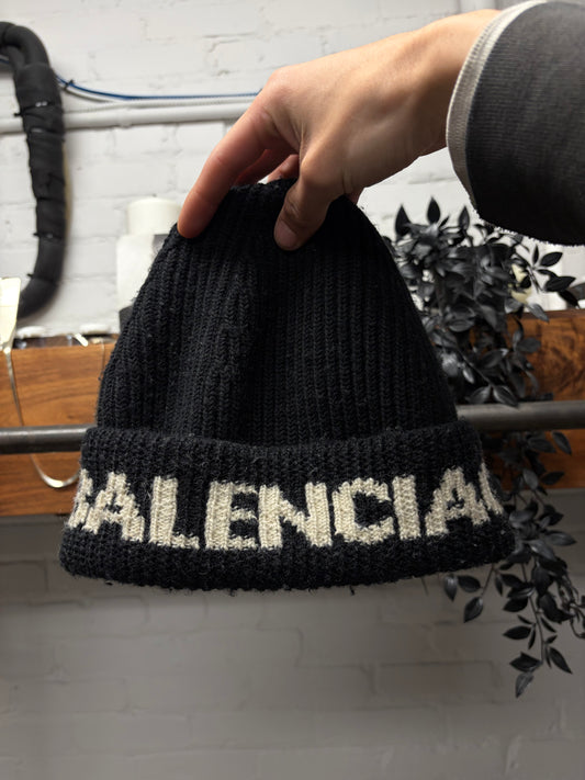 Balenciaga Black/White Ribbed Wool Logo Beanie