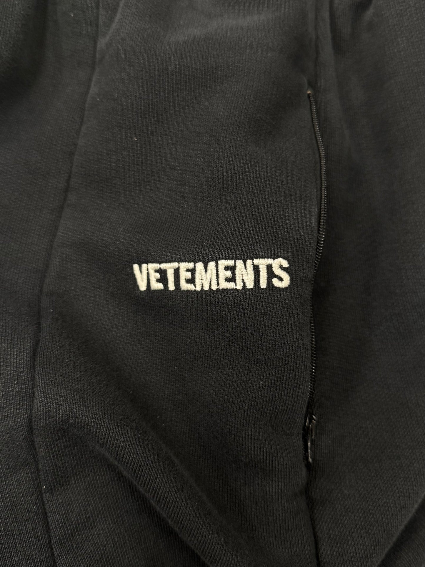 AW2017 Vetements Embroidered Logo Black Sweatpants