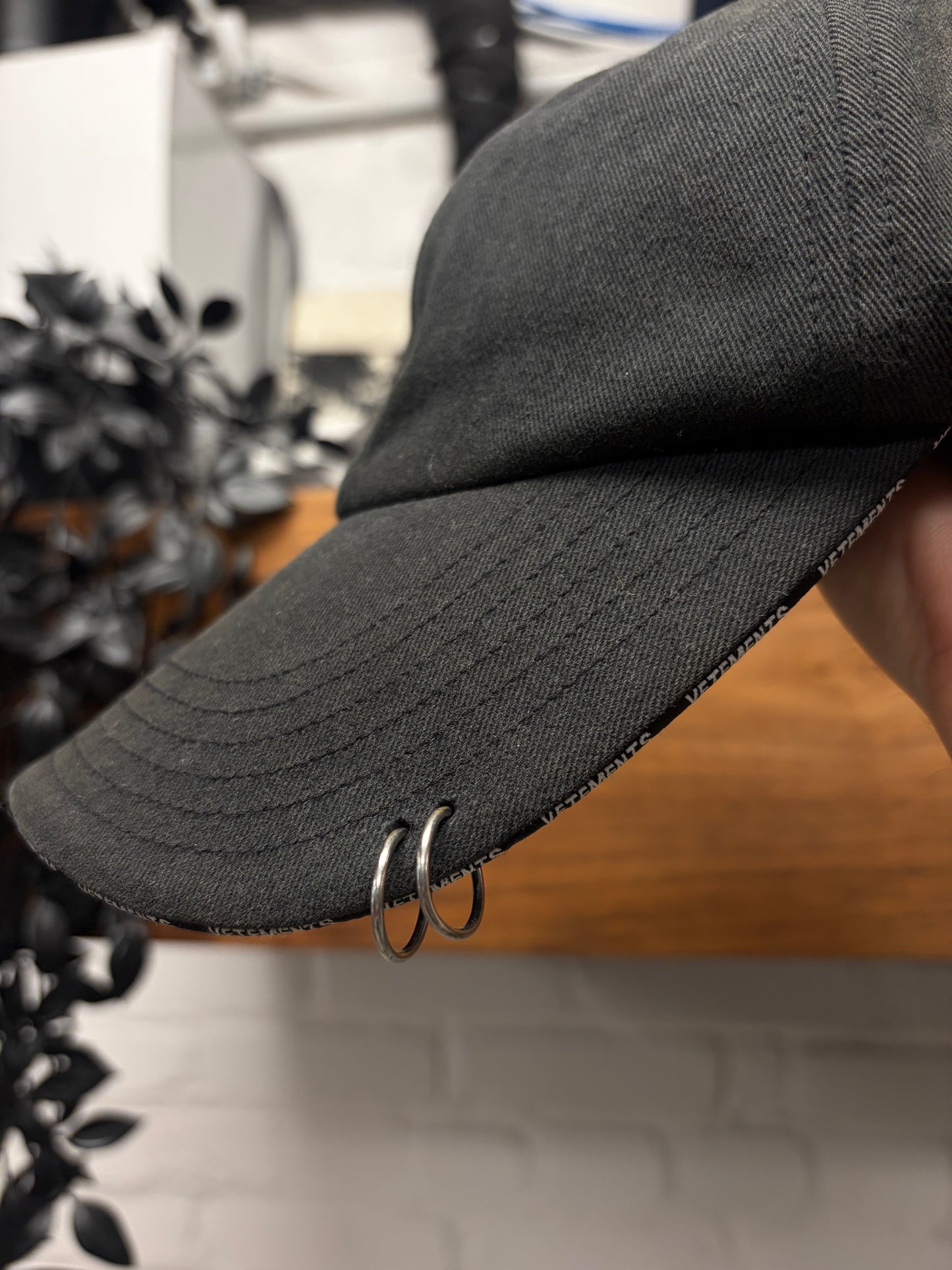 AW2019 Vetements x Reebok ‘Anarchy’ Embroidered Logo ‘Pierced’ Baseball Cap