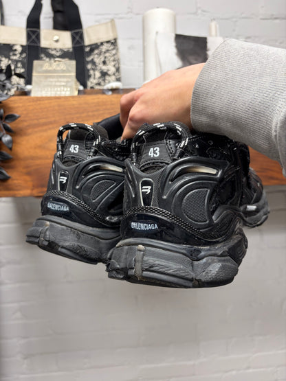 Balenciaga ‘Runner’ Black Low Top Sneakers