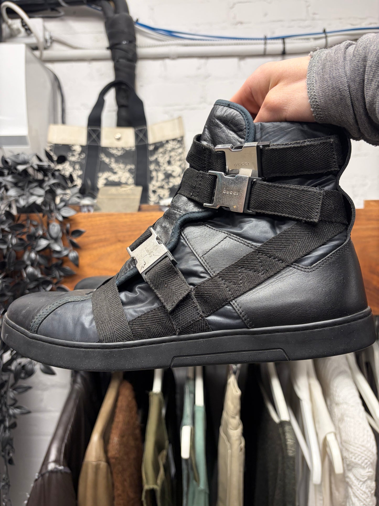 SS2010 Gucci by Frida Giannini ‘Buckle Closure’ Strapped High Top Leather Sneakers