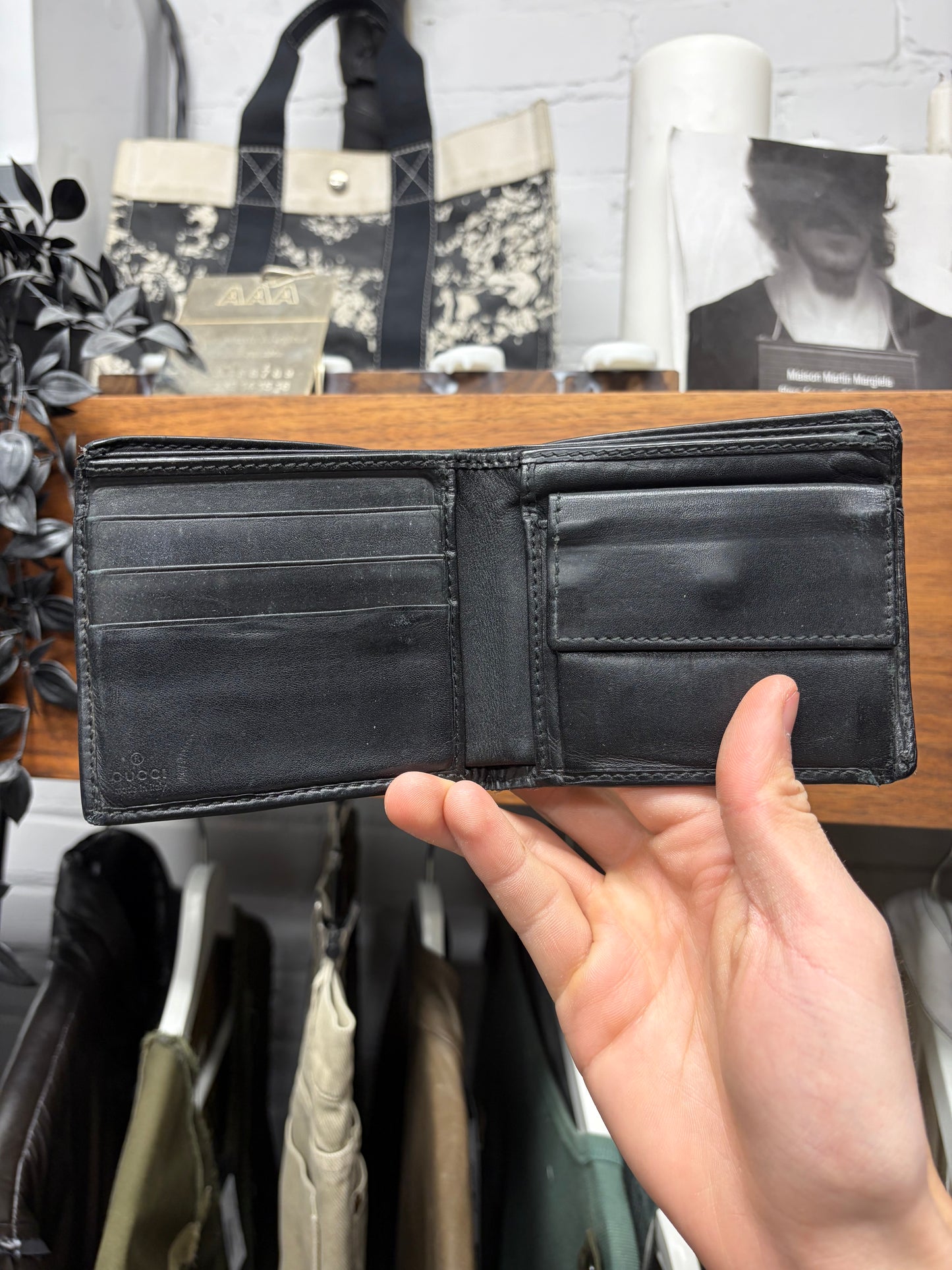 Vintage Gucci ‘GG Interlock Logo’ Black Calfskin Leather Bifold Wallet