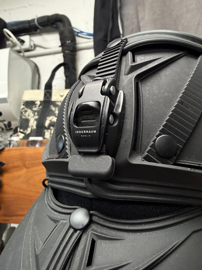 Innerraum Berlin Technical Black ‘I42 Helmet Cap’