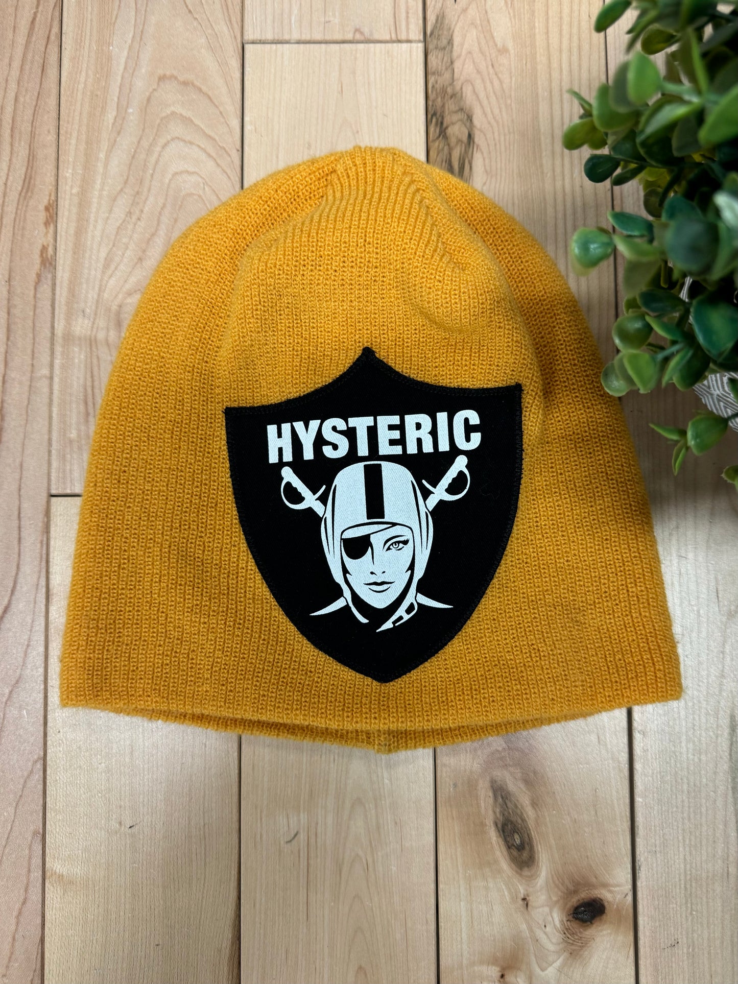 Hysteric Glamour ‘Oakland Raiders’ Beanie