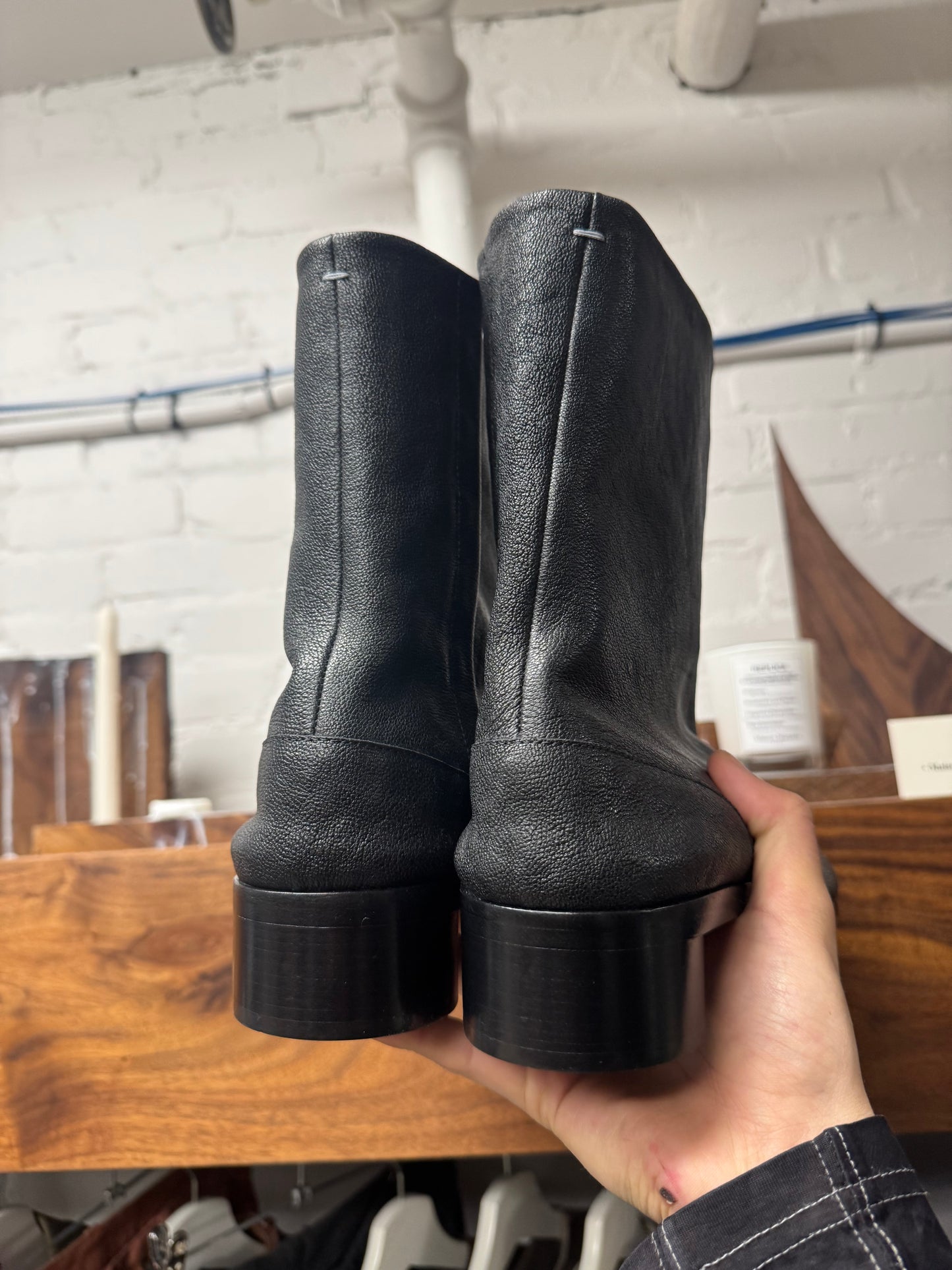 Maison Margiela ‘Tabi’ Split Toe Leather ‘Low Heel’ Boots