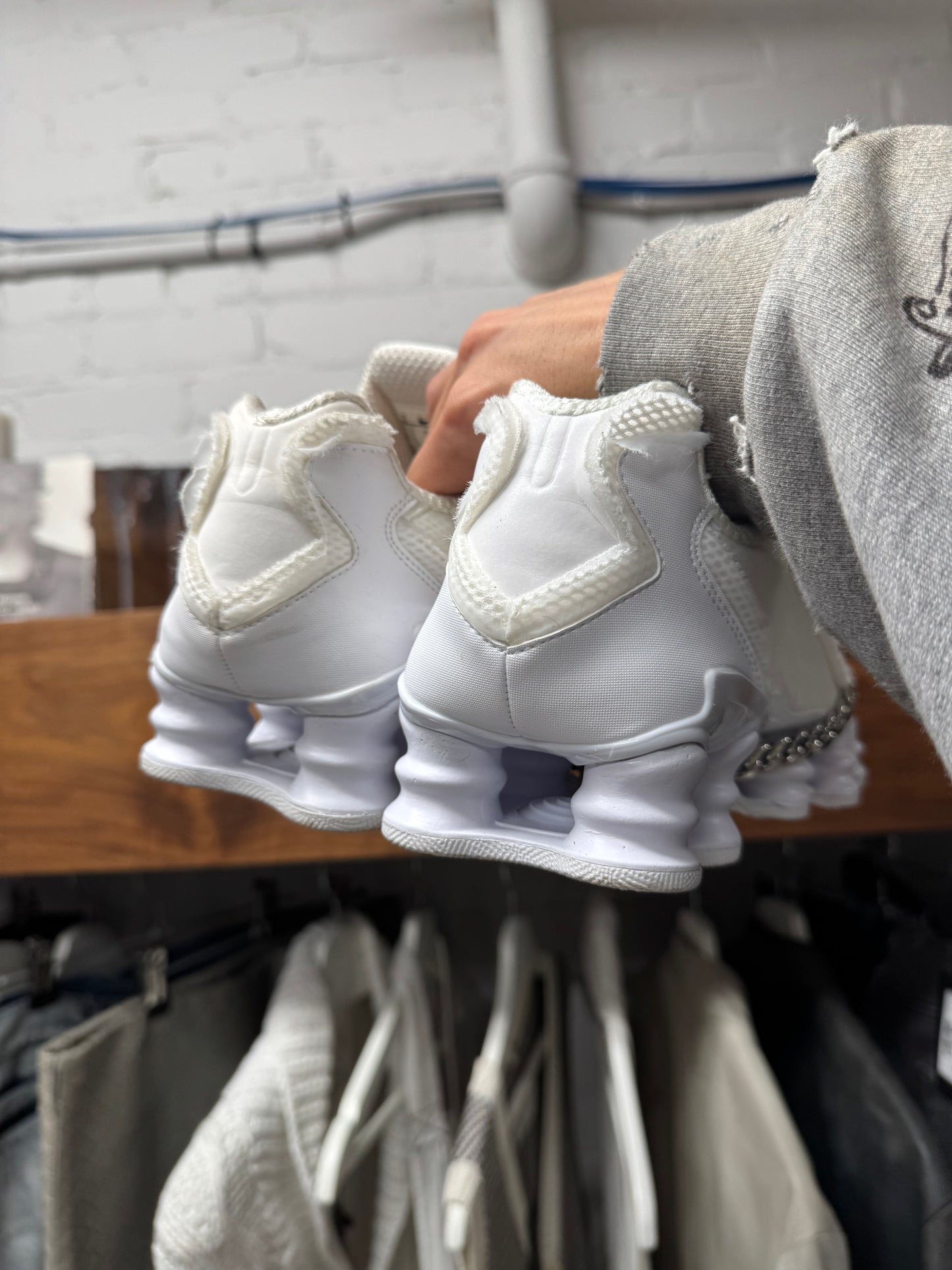 Comme Des Garçons x Nike ‘Shox’ White Low Top Sneakers