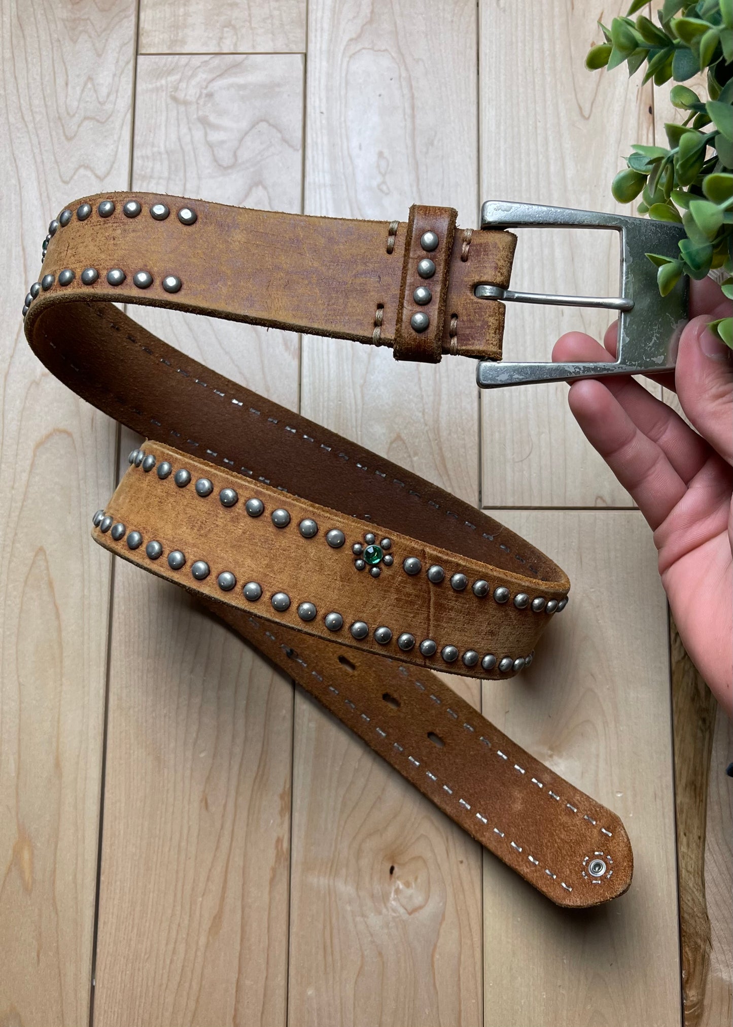 Tornado Mart Gemstone Studded Western Buckle Belt