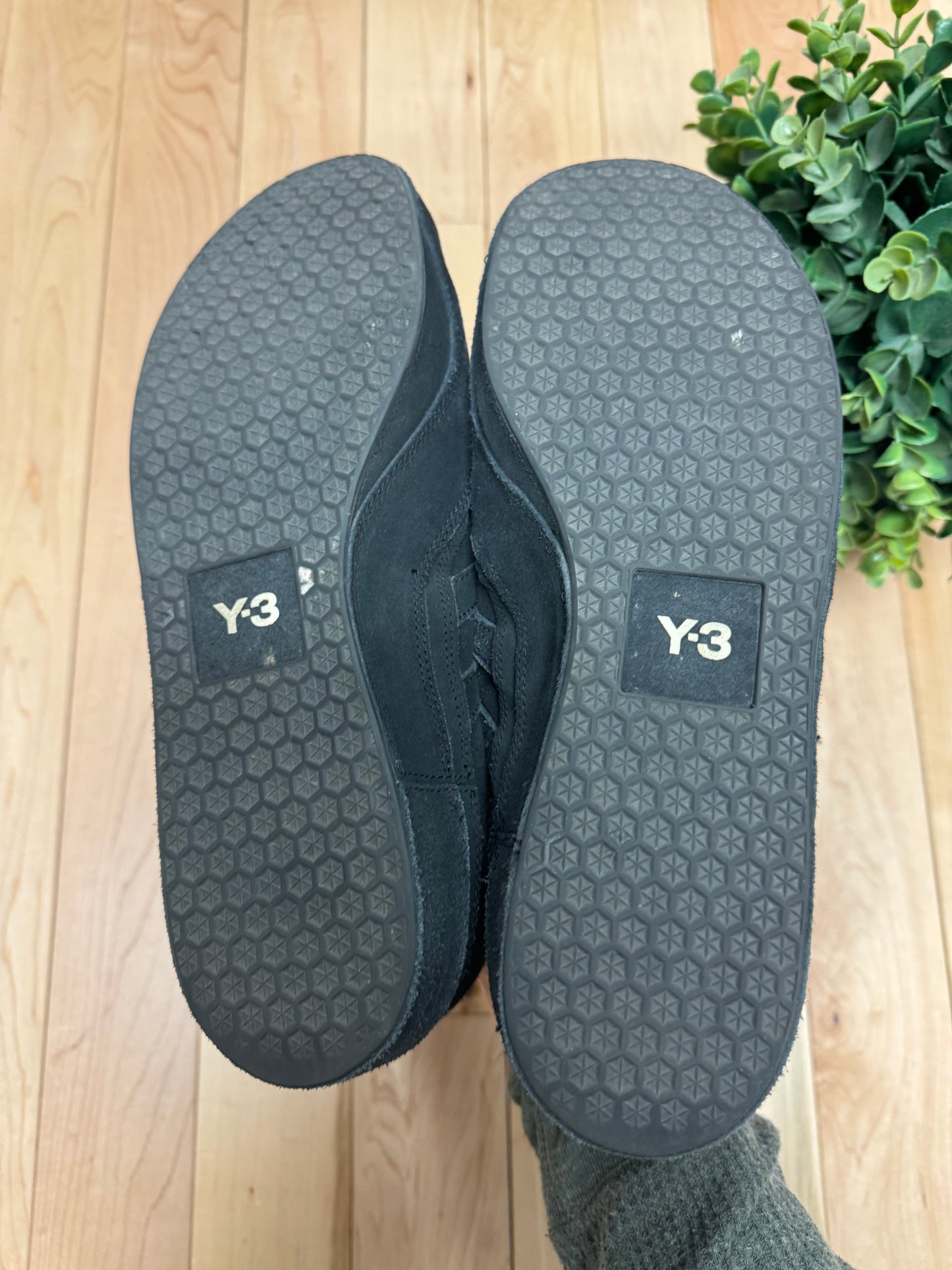 Yohji Yamamoto Y-3 ‘Gazelle’ Black Suede Low Top Sneakers