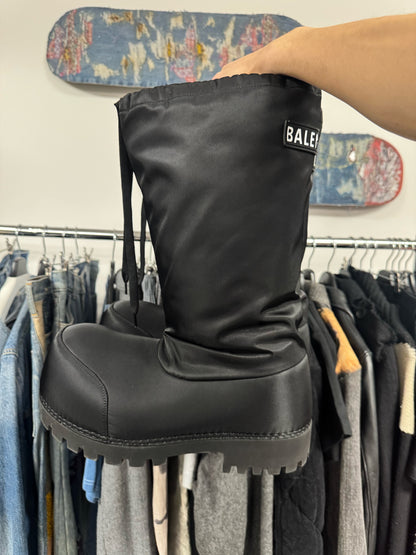 Balenciaga ‘Alaska’ High Cut Oversized Ski Boots