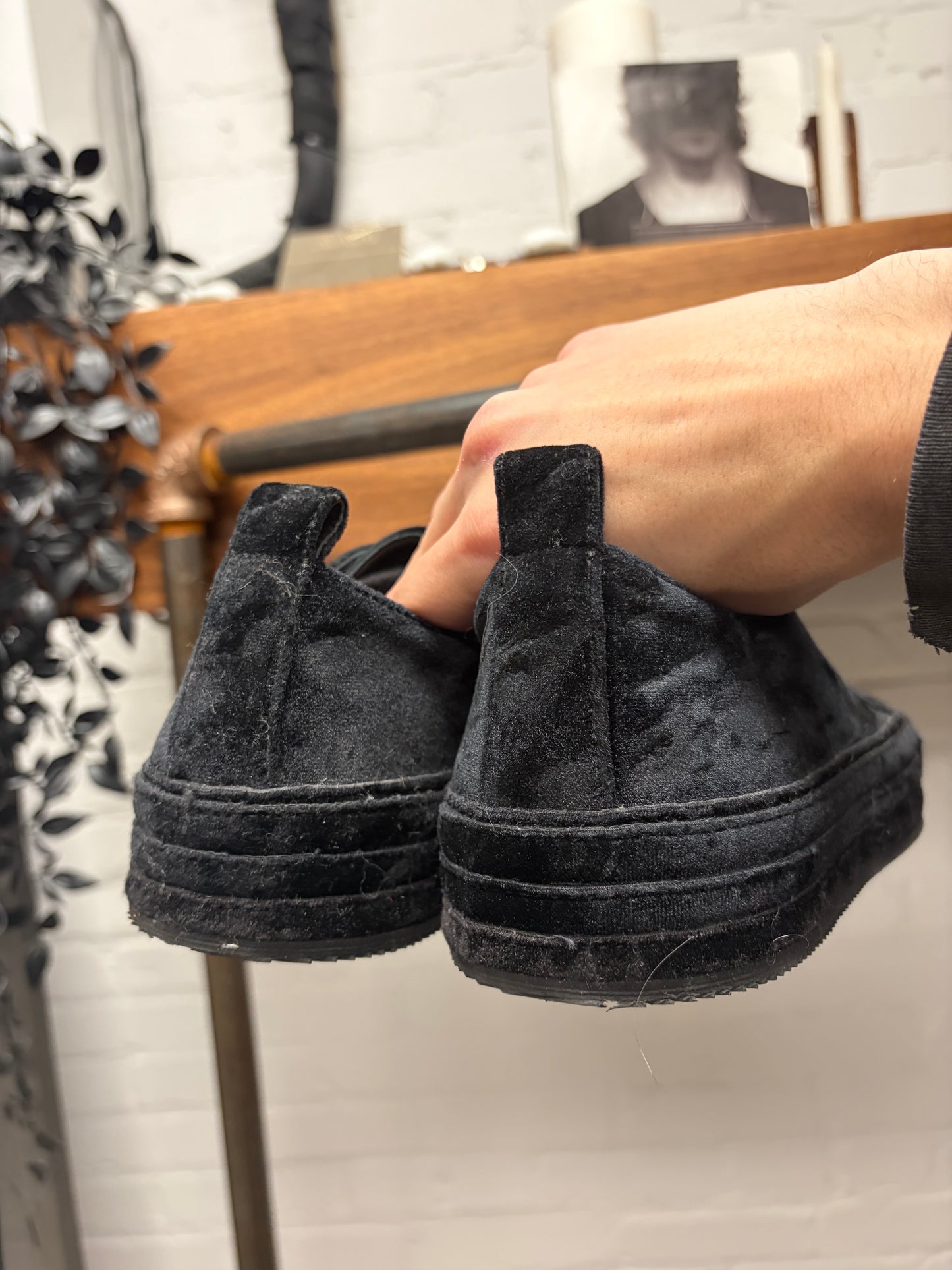 Ann Demeulemeester Black Crushed Velvet ‘Roccia’ Low Top Sneakers