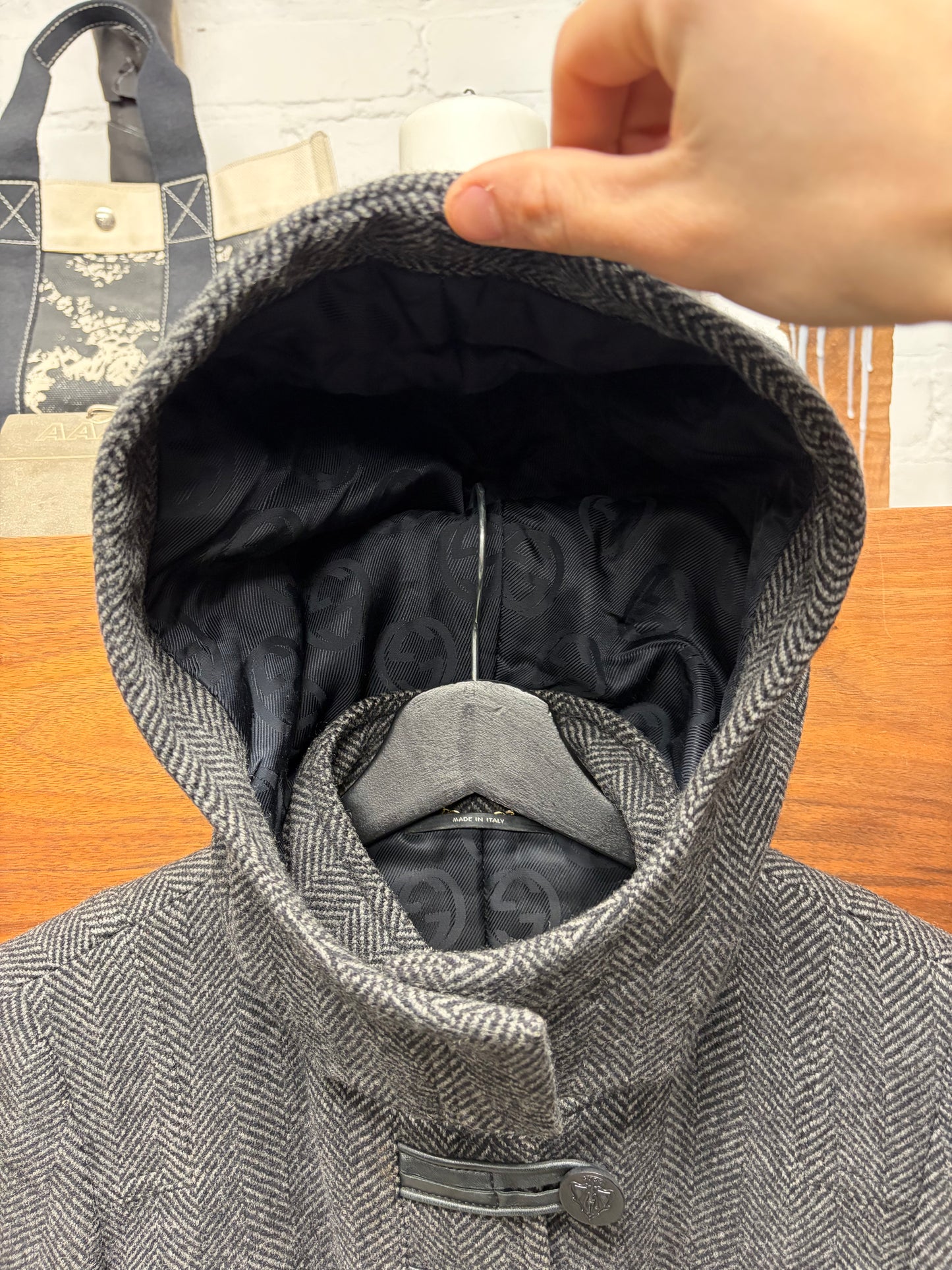 2006 Gucci by Frida Giannini Herringbone ‘Leather-Bound Closure’ Cropped Hooded Jacket