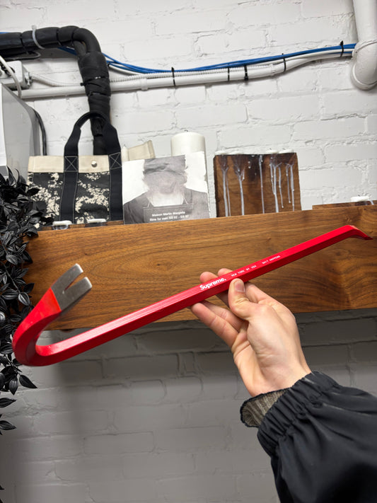 AW2015 Supreme Crowbar