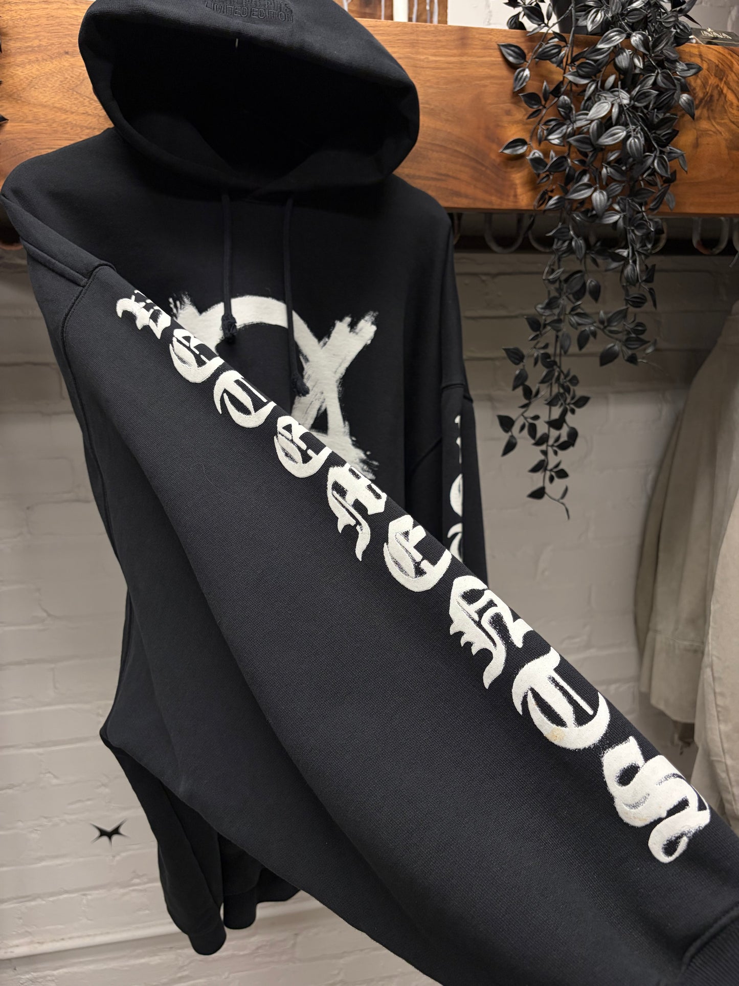 Vetements ‘Anarchy’ Gothic Sleeve Logo Black Pullover Hoodie