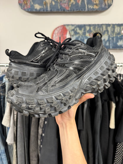 Balenciaga ‘Defender’ Bounce Black Low Top Sneakers