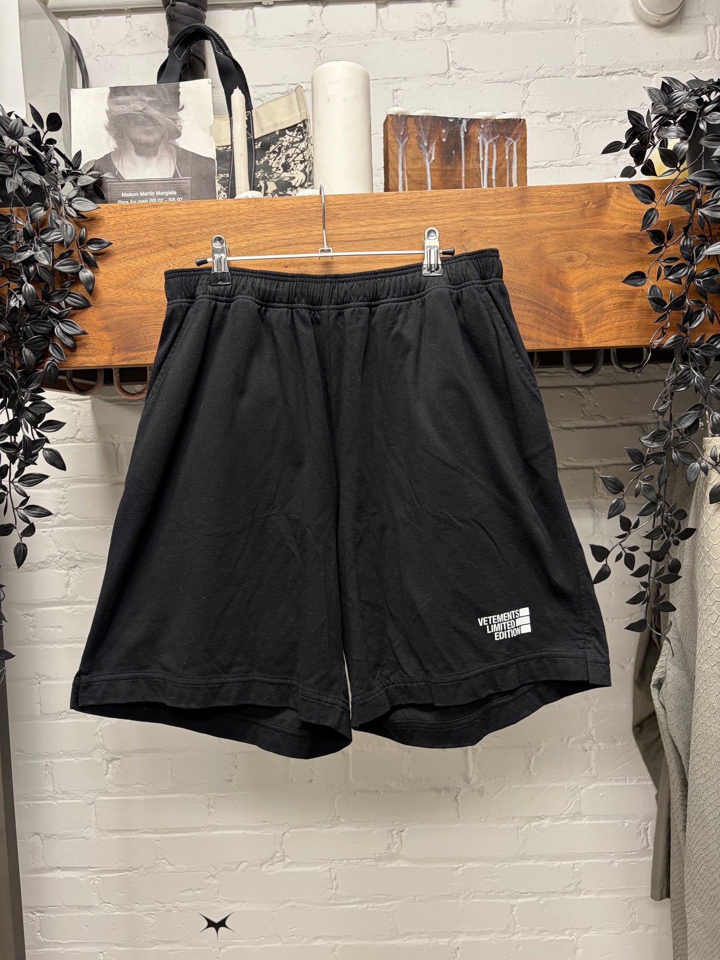 Vetements ‘Limited Edition’ Embroidered Logo Black Cotton Sweat Shorts