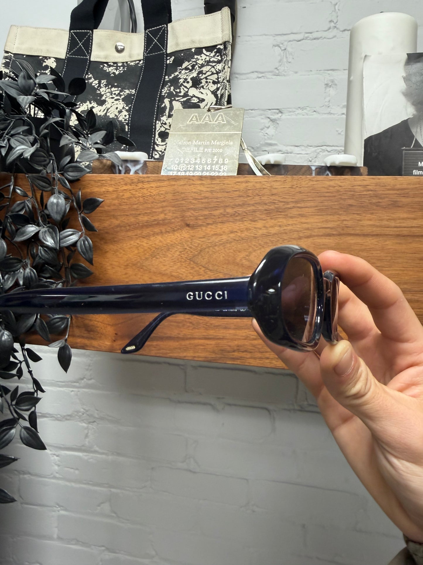 90s Gucci ‘Moda’ Deep Blue Oval Sunglasses