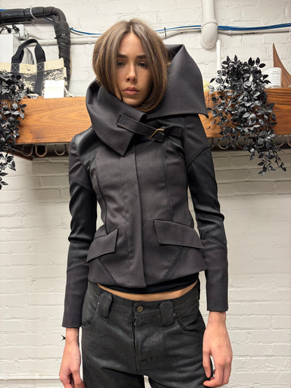 AW2003 Gucci by Tom Ford ‘Runway Look #11’ Asymmetric Collar Jacket