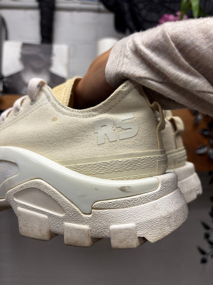 Raf Simons ‘Detroit’ Cream White Low Top Sneakers