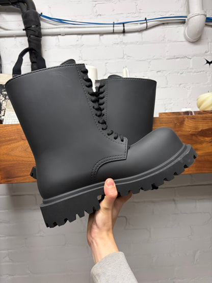 Balenciaga ‘Steriod’ Lace Up Black Oversized Rubber Boots