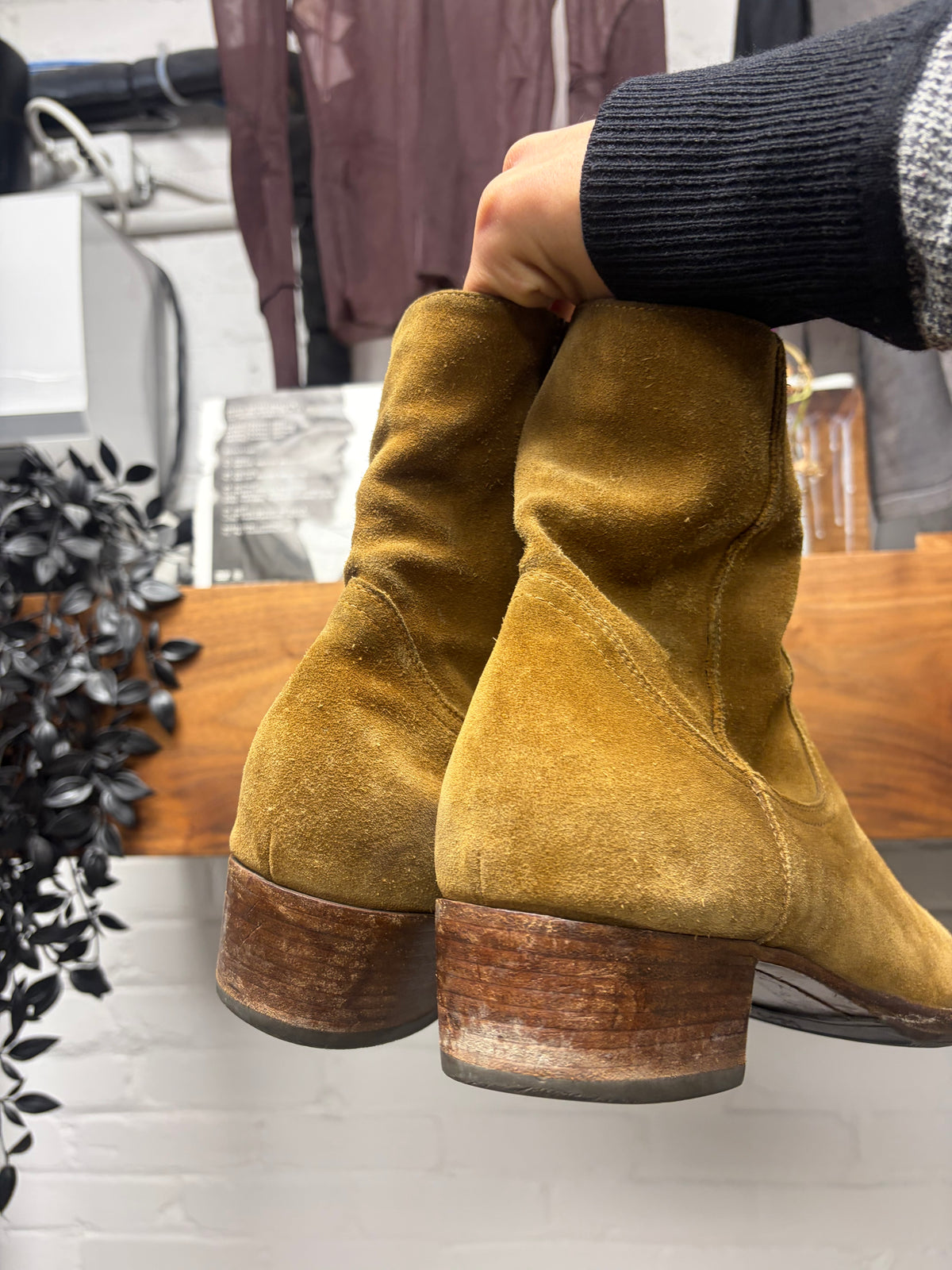 Saint Laurent Brown Suede 'Wyatt' Pointed Toe Chelsea Boots