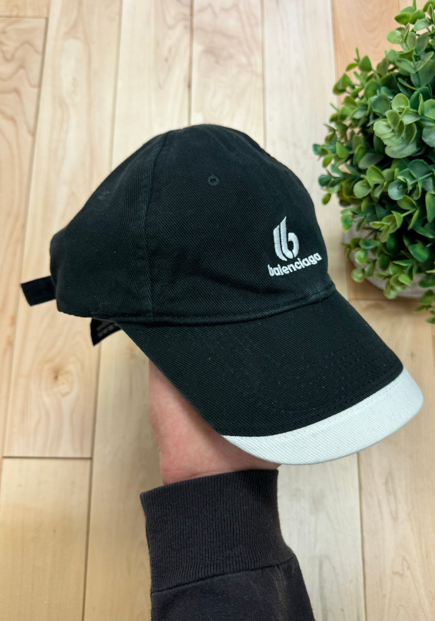 Balenciaga ‘Double Brim’ BB Embroidered Logo Strapback Hat