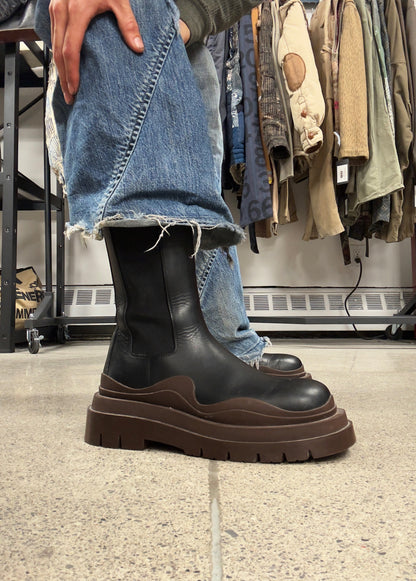 Bottega Veneta ‘Tire’ Brown/Black Leather Chelsea Boots