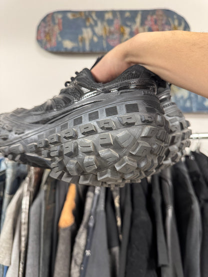 Balenciaga ‘Defender’ Bounce Black Low Top Sneakers