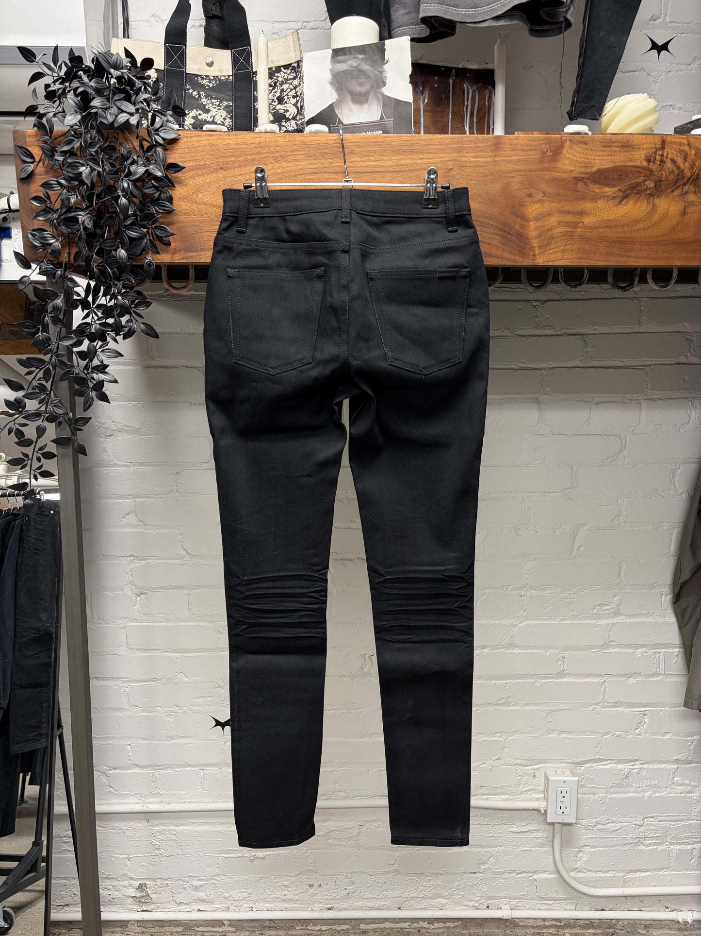 2022 Saint Laurent Black ‘D05’ Skinny Jeans