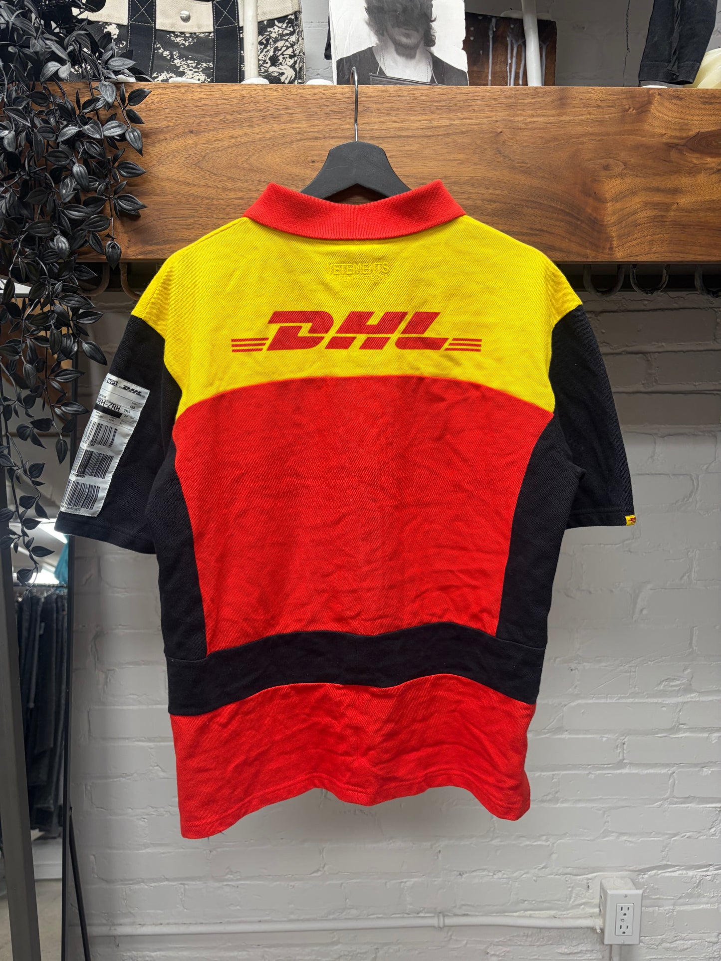 SS2018 Vetements x ‘DHL’ Staff Uniform Reworked Polo