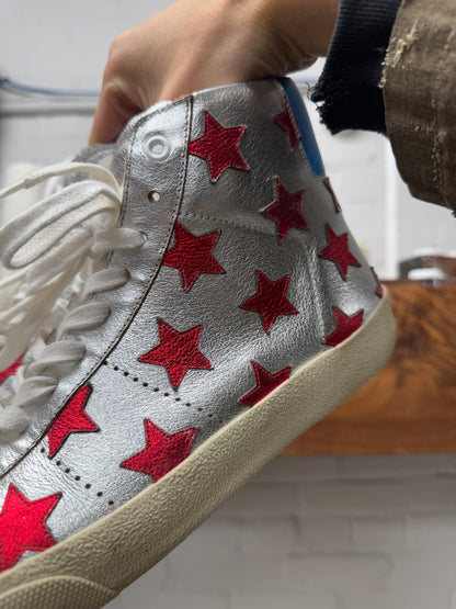 Saint Laurent SL/01 ‘Star Patch’ Leather High Top Sneakers