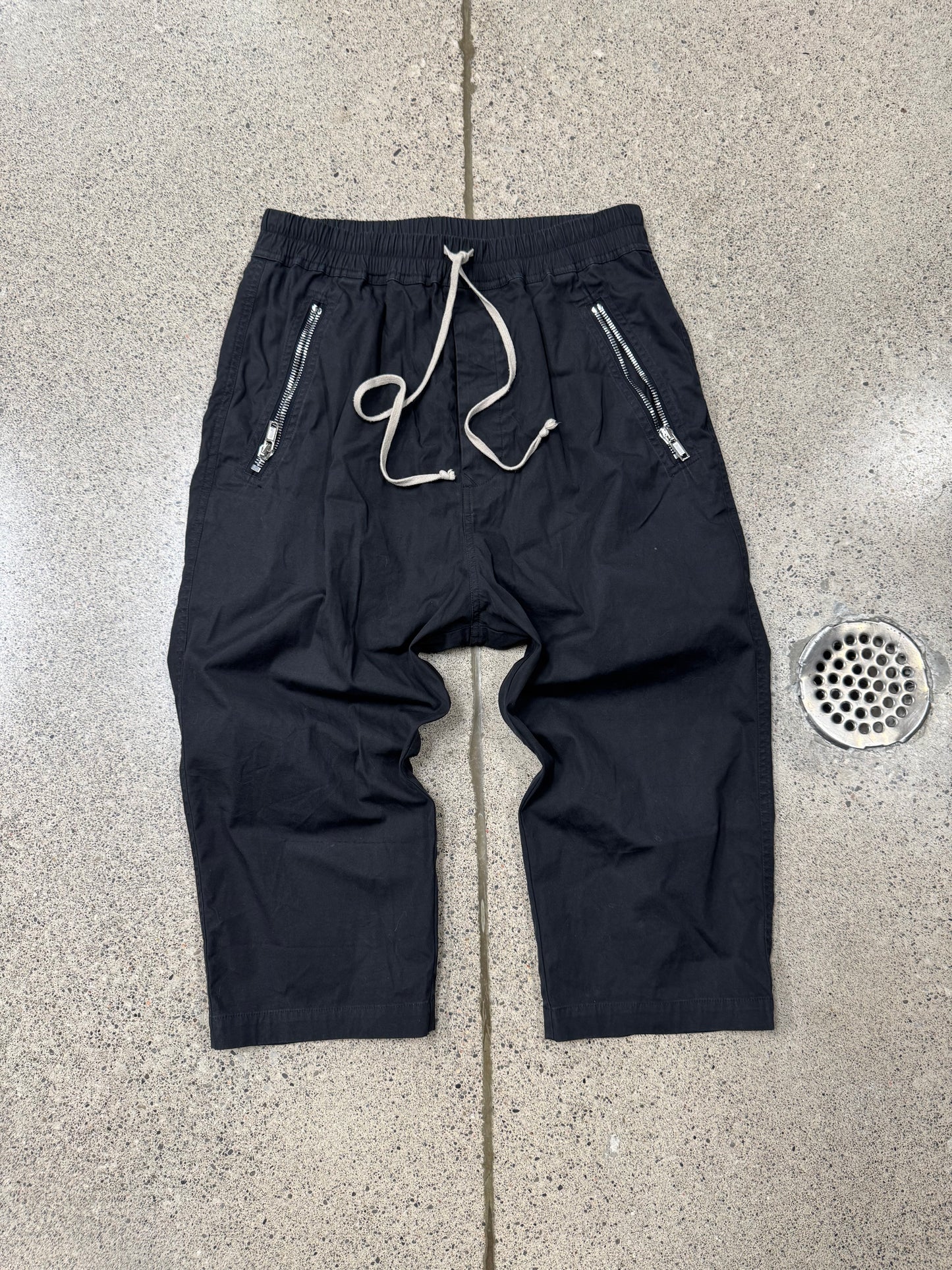 SS2020 Rick Owens ‘Tecuatl’ Drop Crotch Pod Shorts