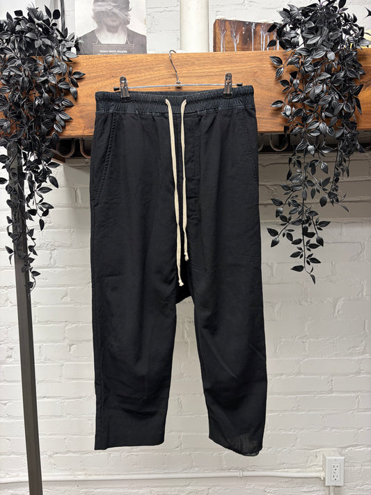 AW2018 Rick Owens ‘Sisyphus’ Lightweight Black 3/4 Length Drop Crotch Pants