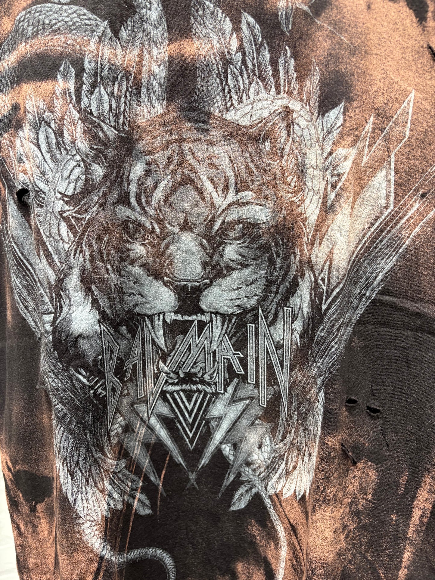 AW2017 Balmain Bleach Distressed ‘Tiger’ Metal Logo Graphic T-Shirt