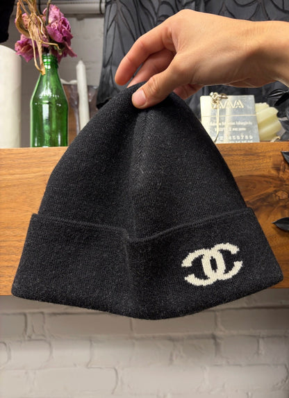 Chanel ‘CC Interlock Logo’ Black Cashmere Knit Beanie