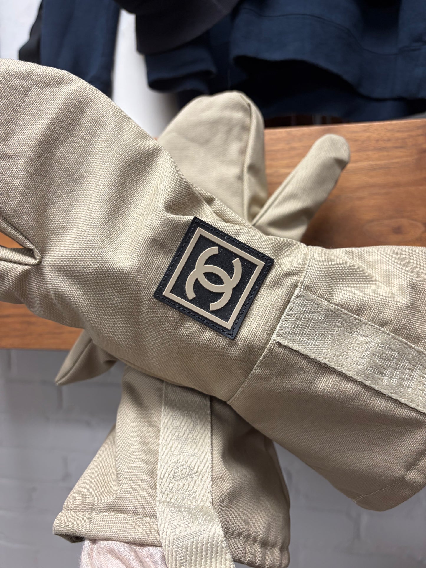 Vintage Chanel ‘Identification’ CC Interlock Tan/Black Shell Mittens