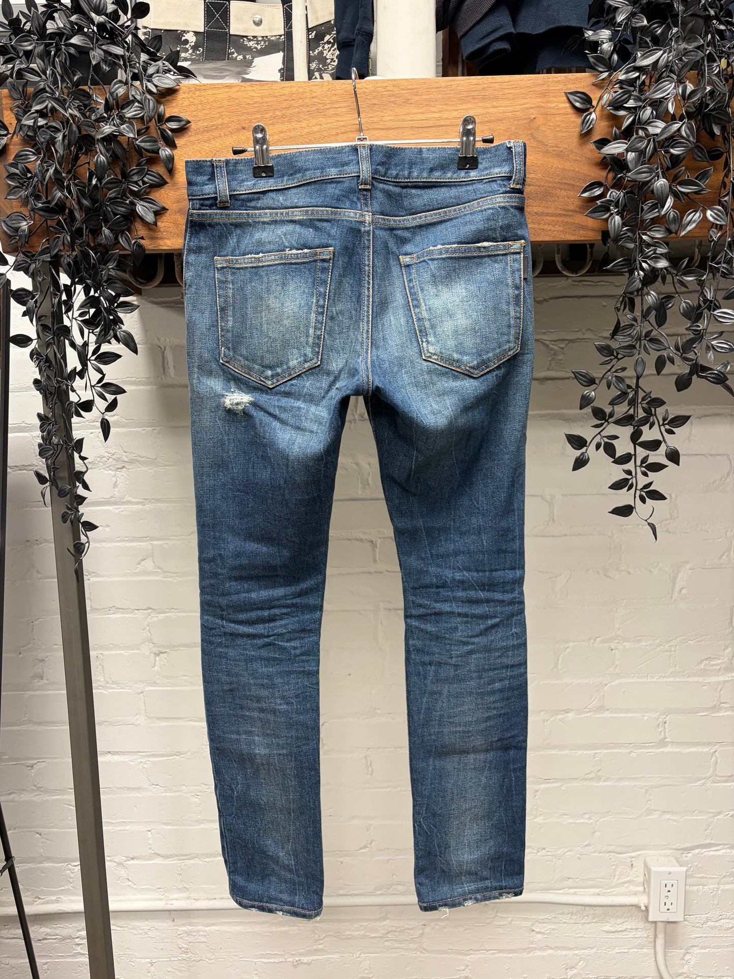 2018 Saint Laurent ‘D02’ Distressed Blue Skinny Jeans