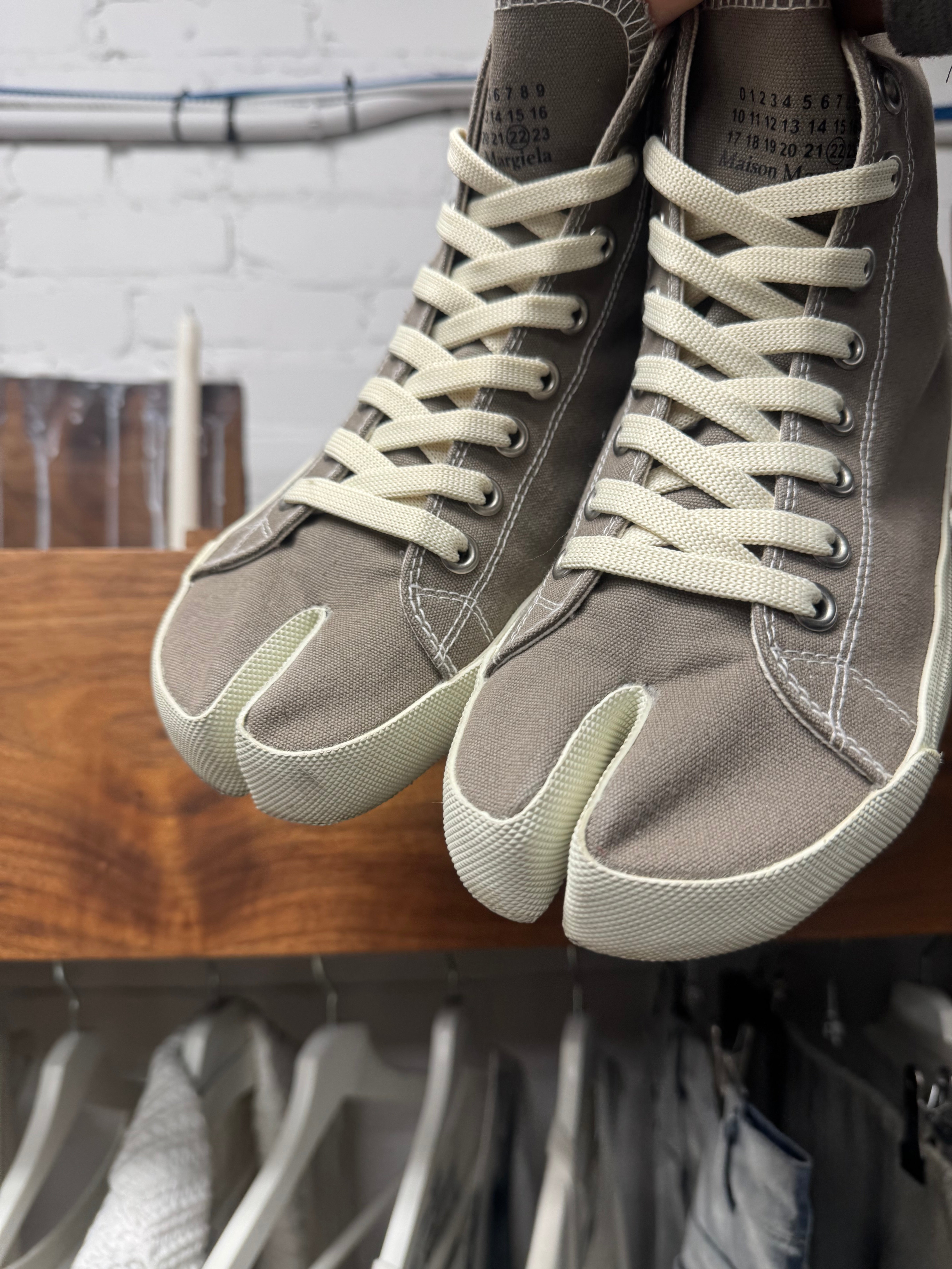 Maison Margiela 'Tabi' Split Toe High Top Sneakers – Alex