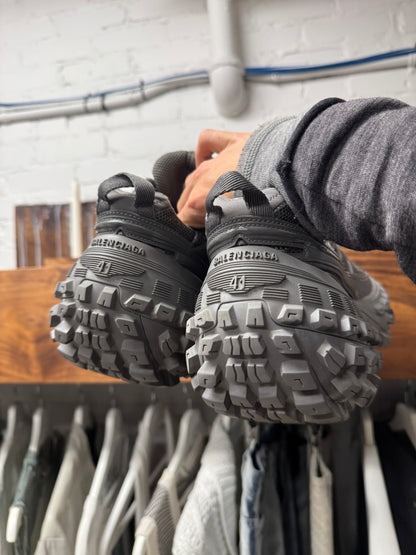 Balenciaga ‘Defender’ Grey ‘Tire Track’ Bounce Low Top Sneakers