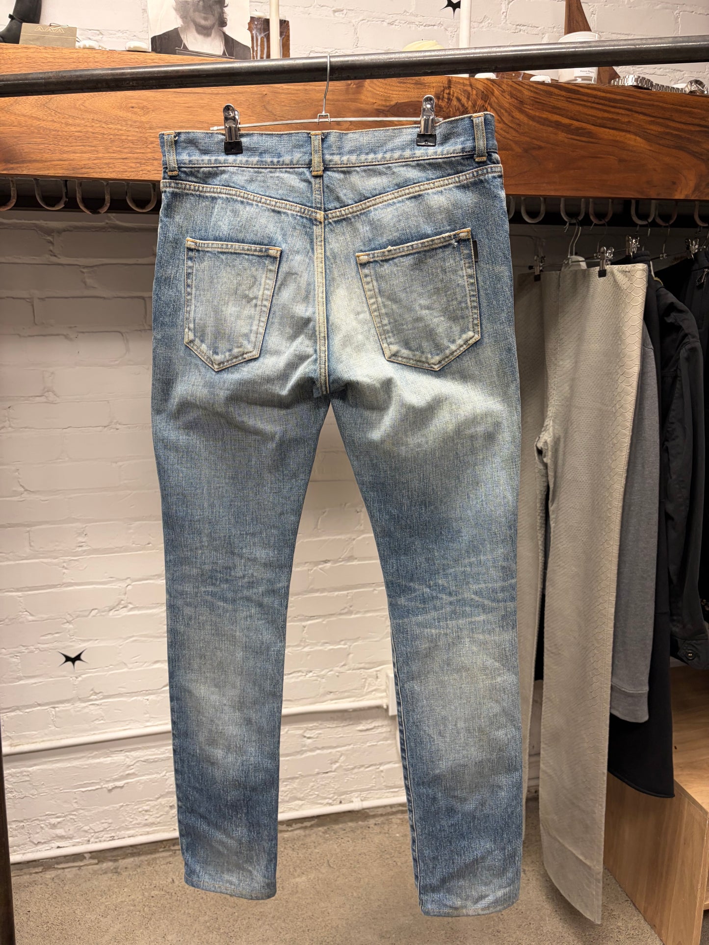 2018 Saint Laurent ‘D02’ Distressed Blue ‘Knee-Rip’ Skinny Jeans
