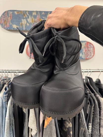 Balenciaga ‘Alaska’ Oversized Ski Boots