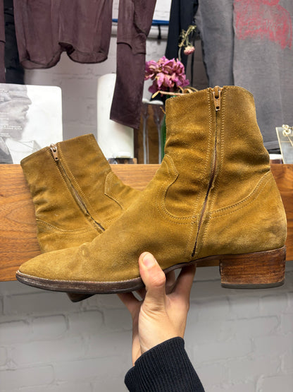 Saint Laurent Brown Suede 'Wyatt' Pointed Toe Chelsea Boots